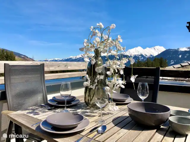 Penthouse JenSen SKI IN / SKI OUT huren in Oostenrijk, Salzburgerland, Mittersill - penthouse Het heerlijke terras van 25 m2 gelegen op het zuiden met fantastisch uitzicht op besneeuwde bergtoppen (ook in de zomer) van Nationalpark Hohe Tauern