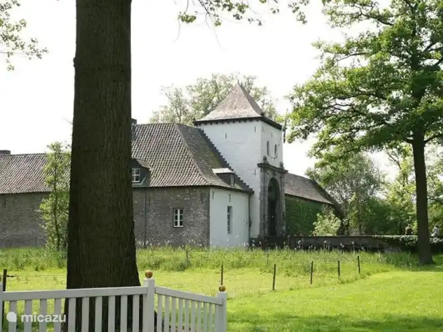 Oberón en Países Bajos, Limburgo, Herkenbosch - bungaló Mientras recorre la zona en bicicleta, se encontrará con granjas típicas de Limburg.