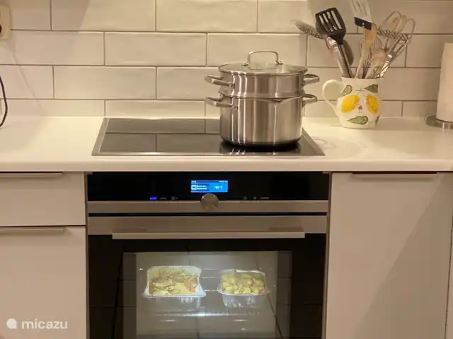 Maison de vacances Markant | Pays-Bas, Frise, Balk - maison de vacances Le cuiseur vapeur est sur le feu et les cocottes sont presque prêtes au four...