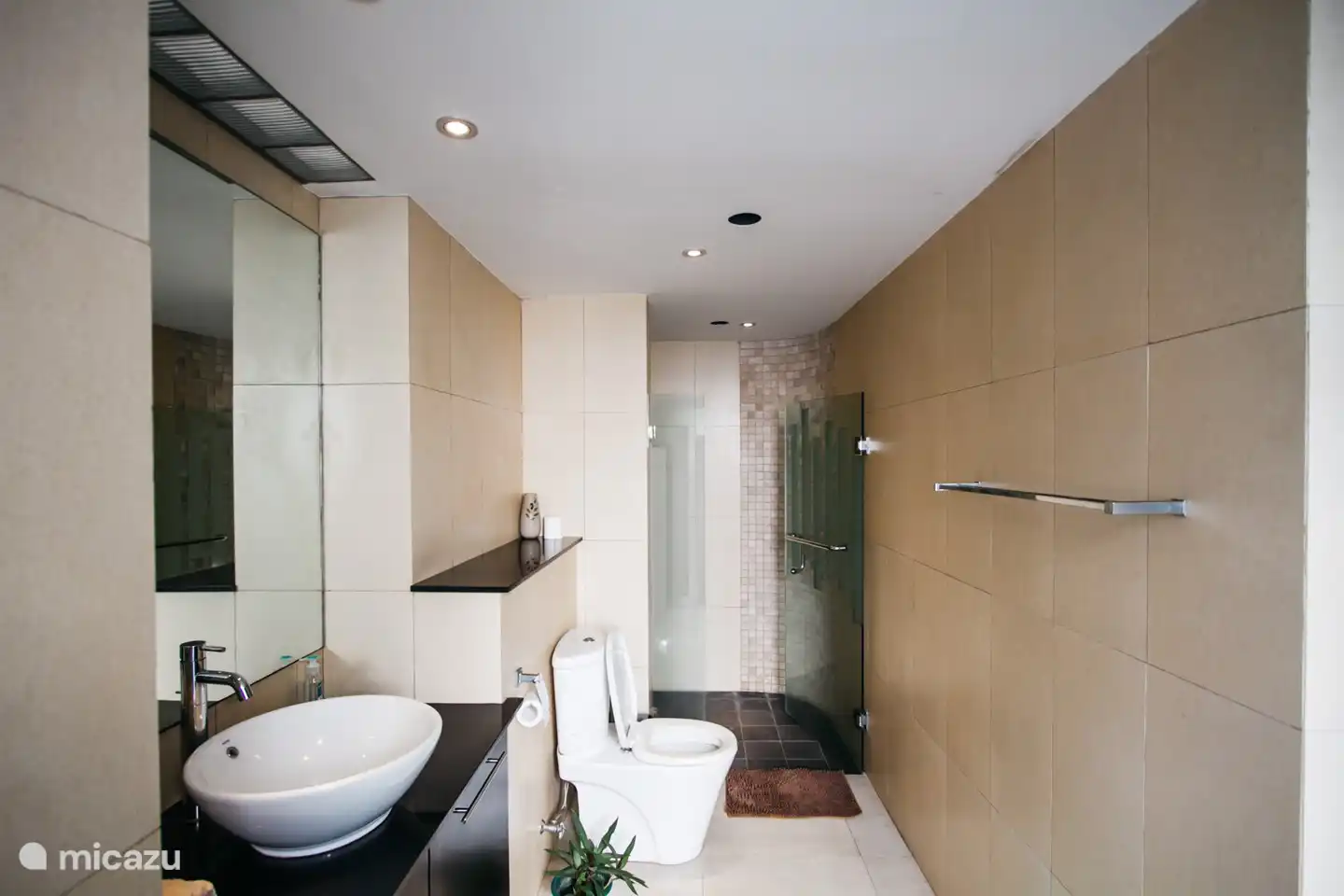 Eines der Badezimmer