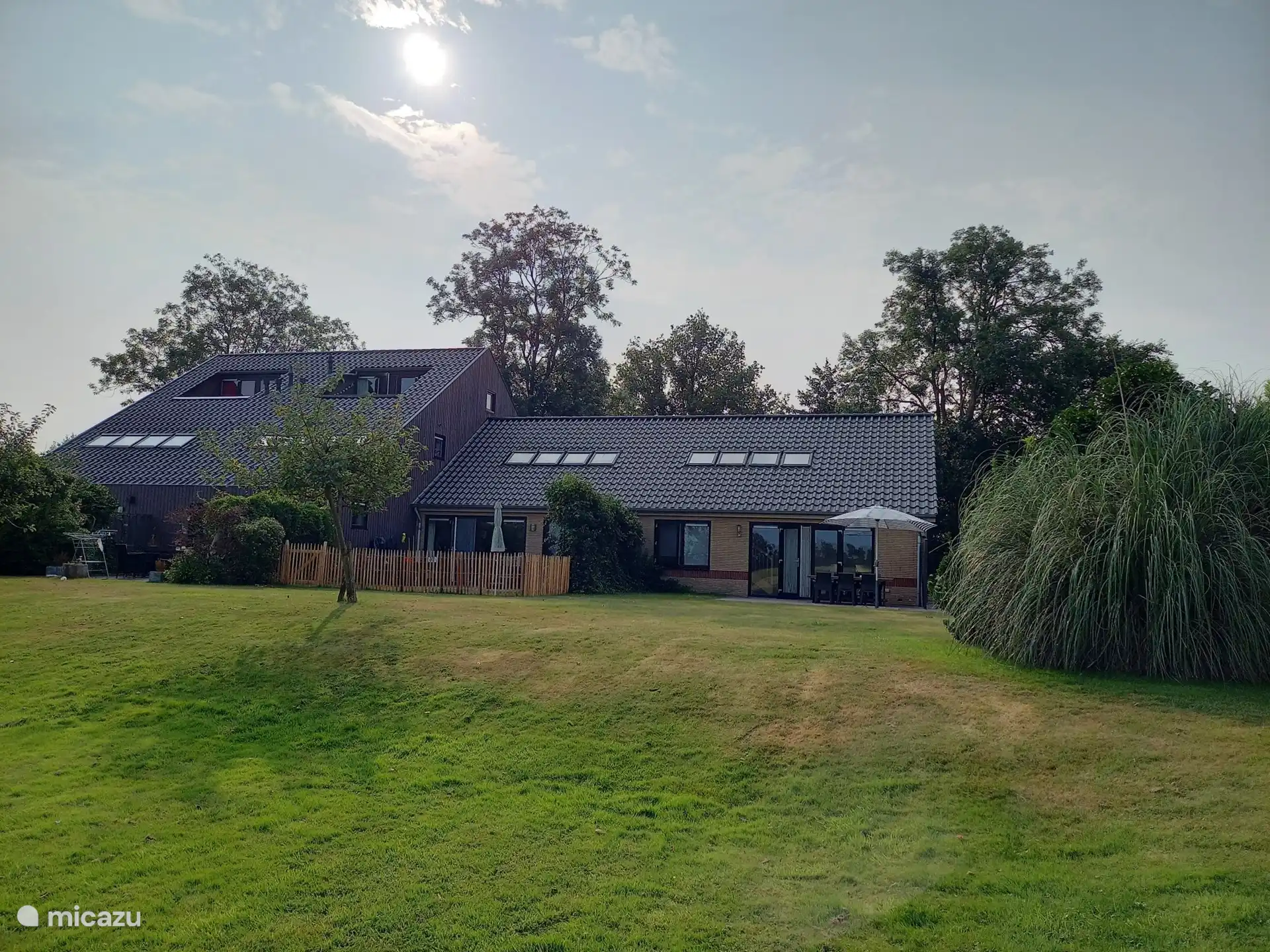 Ansicht Lyts Sypenstien aus dem riesigen Spielplatz.