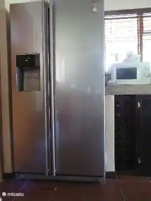 Amerikanischen Doppeltür Kühlschrank / Gefrierschrank mit Eismaschine und Wasserspender