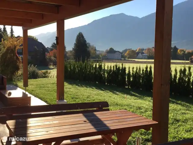 Villa Brughiera direct aan skipiste huren in Oostenrijk, Karinthië, Kötschach-Mauthen - vakantiehuis Nieuwe tuin!