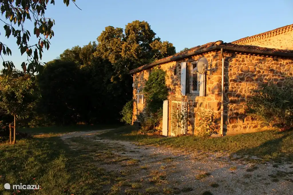 Zijaanzicht van het Atelier