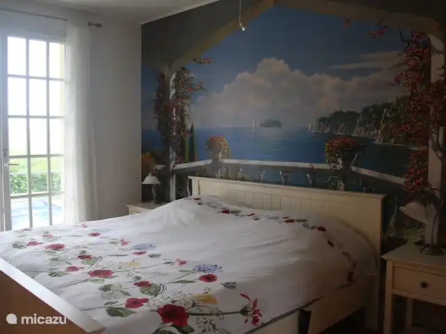 villa huren in Frankrijk, Lot, Sousceyrac – La Tour des Abeilles Slaapkamer met toegang toto de slaapkamer