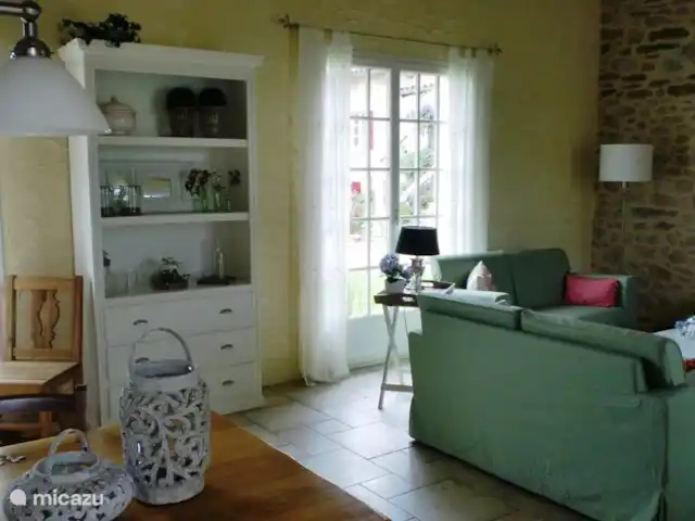 villa huren in Frankrijk, Lot, Sousceyrac – La Tour des Abeilles De woonkamer.