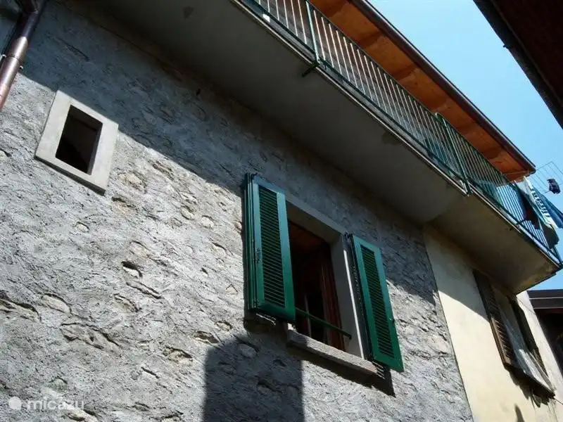 Kitchen Fenster und Balkon