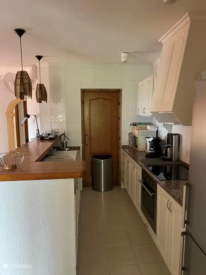 Kitchen fully equipped.