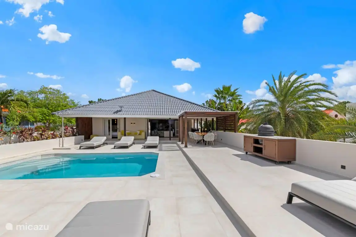 Curazao de loto amarillo en Curazao, Banda Arriba (este), Jan Thiel - villa