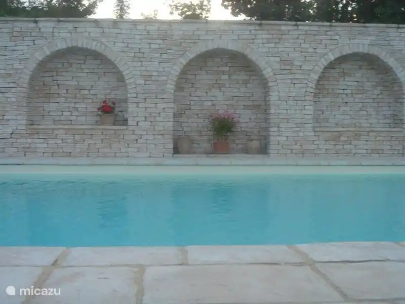 common 5x10 m salt water pool with terraces
