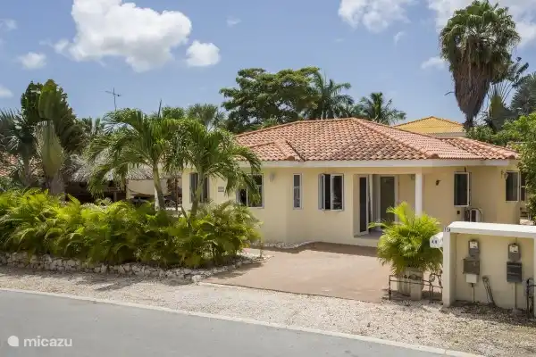 Villa Veranosol vista desde la carretera