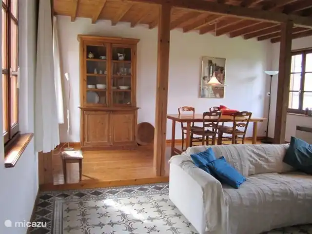 gîte / cottage huren in Frankrijk, Somme, Bernâtre – Les Maisons de Pompel Eethoek in woonkamer met veel licht en uitzicht op de tuin