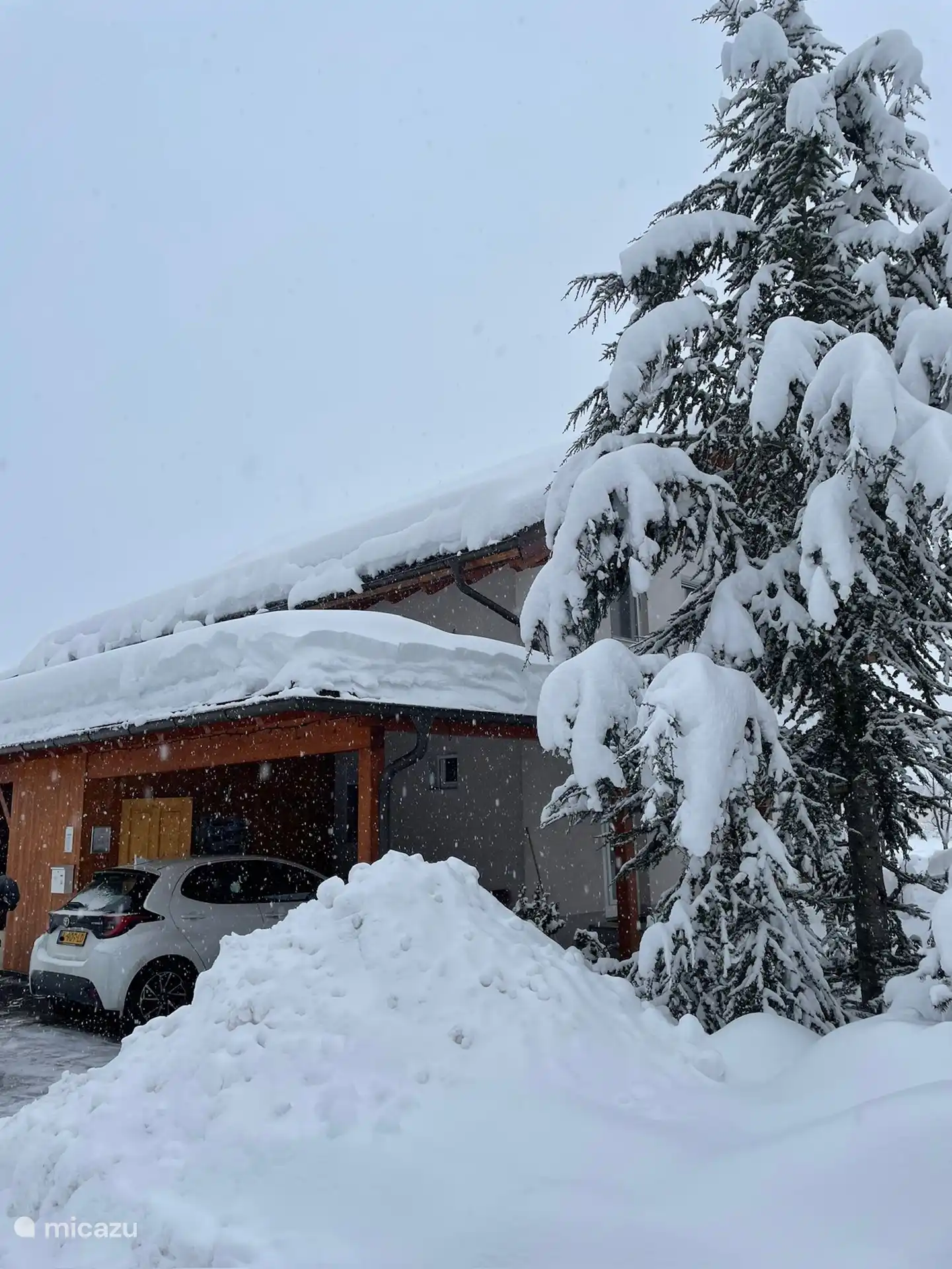 Lots of snow in winter, nice carport
