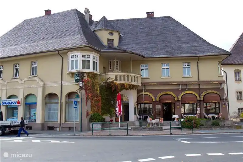 Café Zentral, gemütliches Café und Terrasse