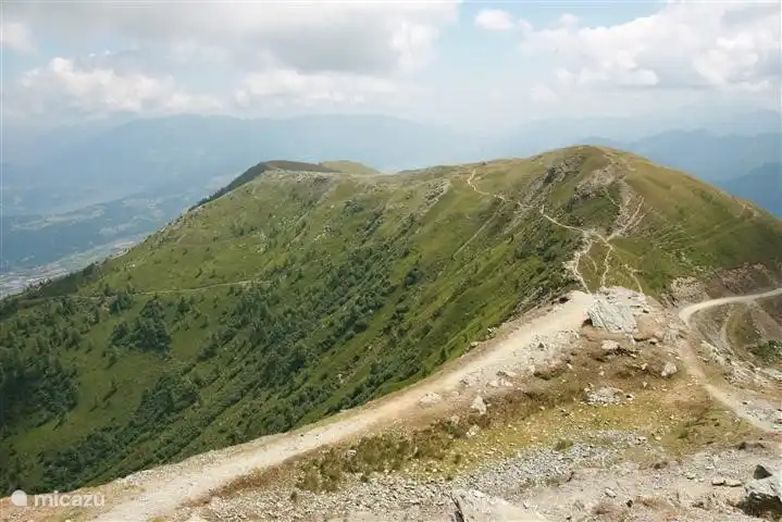 Viele Wandermöglichkeiten in der Nähe. 