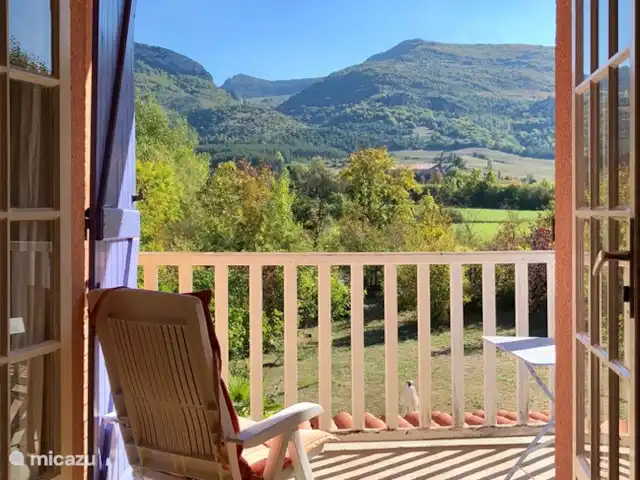 Villa de vacances Le Rêve | France, Drôme, Lachau - villa Vue sur le jardin et la vallée depuis le balcon