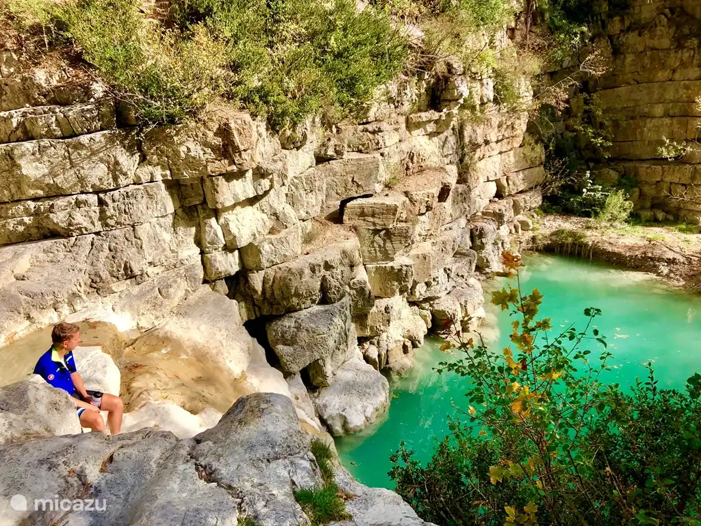 Bonito lugar en chateau Aulan en ruta ciclista.