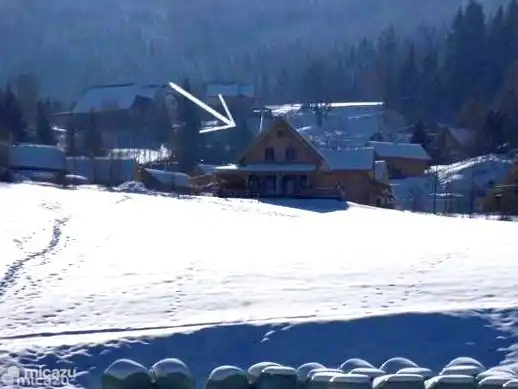 Nuestra casa es visible en el paisaje invernal, amplia vista garantizada.