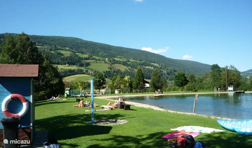 Nadar en verano, patinar sobre hielo en invierno en este lago local a 300 metros de la casa.