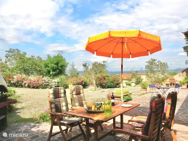 Location de Vacances Italie, Toscane, Montecatini Val Di Cecina, appartement - Appartement Cervo Terrasse de Cervo