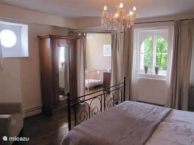 Château villa Santa Maria in Spa | Belgique, Ardennes, Spa - manoir / château Chambre 7 avec vue sur la crèche.