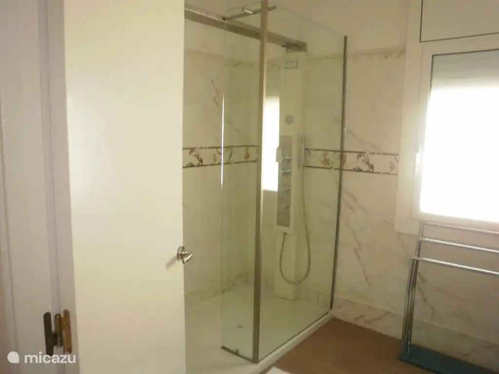 Inloopdouche, makkelijk voor minder validen