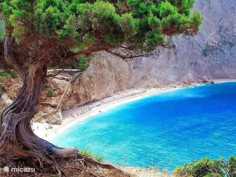 Einer der vielen Strandstrände. Der nächste ist die Bucht von Ksylokeratidi, 15 Gehminuten (700 Meter) von der Villa Sophia entfernt.