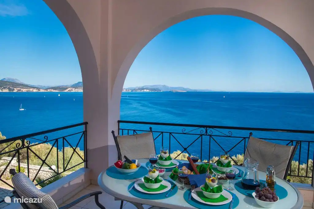 Ein ebenso lecker und schön Mittagessen in einer malerischen Kulisse