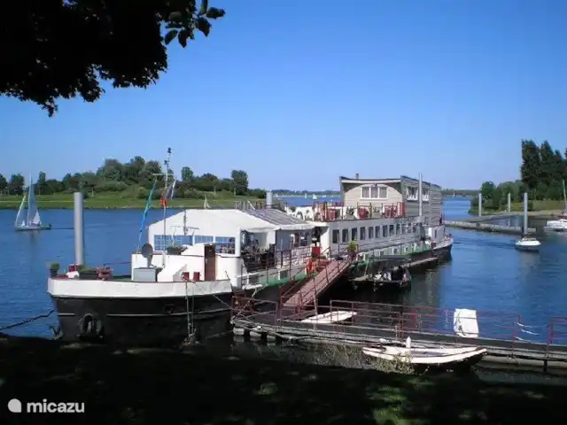 Location de Vacances Belgique, Limbourg, Maaseik, chalet - Vive la vie bateau d'excursion Maaseik
