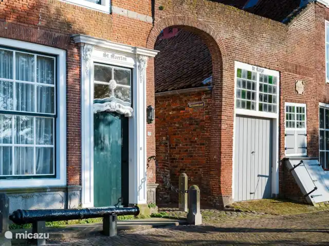 Vissershuisje Veere huren in Nederland, Zeeland, Veere - vakantiehuis doorgang vanaf de Kade naar ons straatje