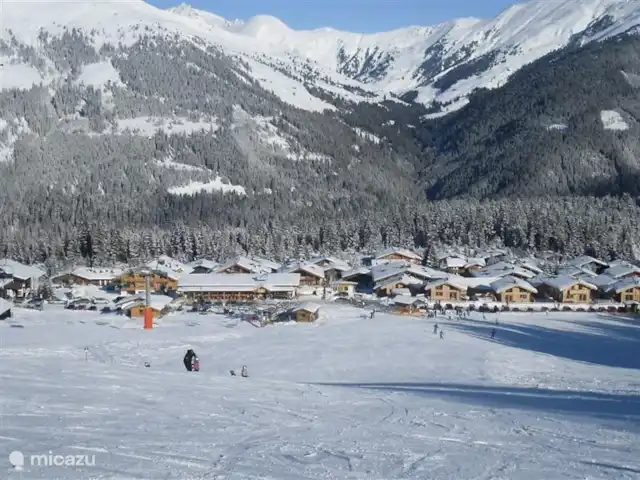 Haus Marlene huren in Oostenrijk, Salzburgerland, Krimml - vakantiehuis Gezicht vanaf de piste op de Duxeralm, waar ons huis ligt.
Skiën tot aan de voordeur!