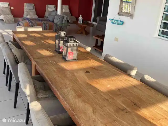 Location de Vacances Bonaire, Bonaire, Santa Barbara, villa - Villa Eldorado Profitez de la vue et du vent rafraîchissant tout en dînant ou plongez dans la piscine du jardin.