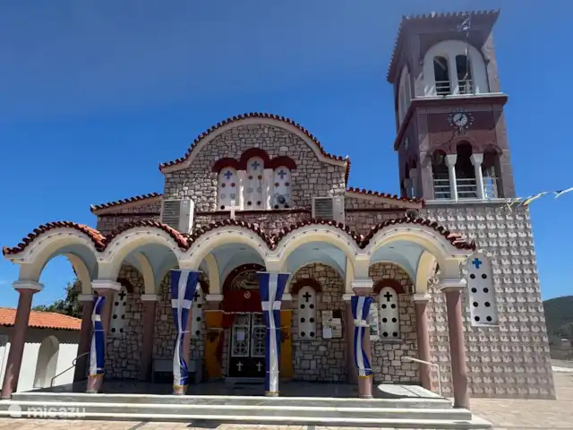 Maison de vacances avec piscine et vue mer | Grèce, Péloponnèse, Iria (Nafplion) - maison de vacances L’église orthodoxe grecque d’Iria décorée pour Pâques