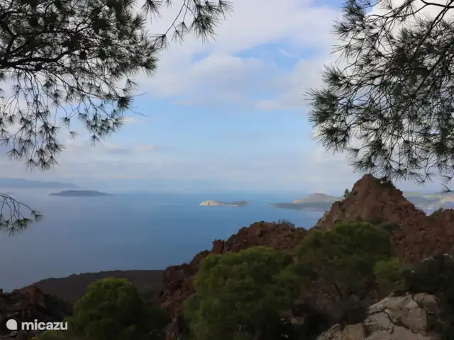 Maison de vacances avec piscine et vue mer | Grèce, Péloponnèse, Iria (Nafplion) - maison de vacances Belle vue au sommet après l’ascension du volcan Methana (env. 1 heure de route).