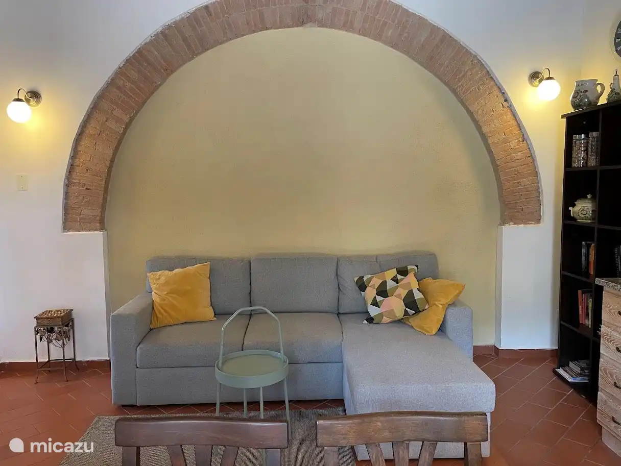 Salón/cocina con sofá se puede convertir en un 6º lugar para dormir