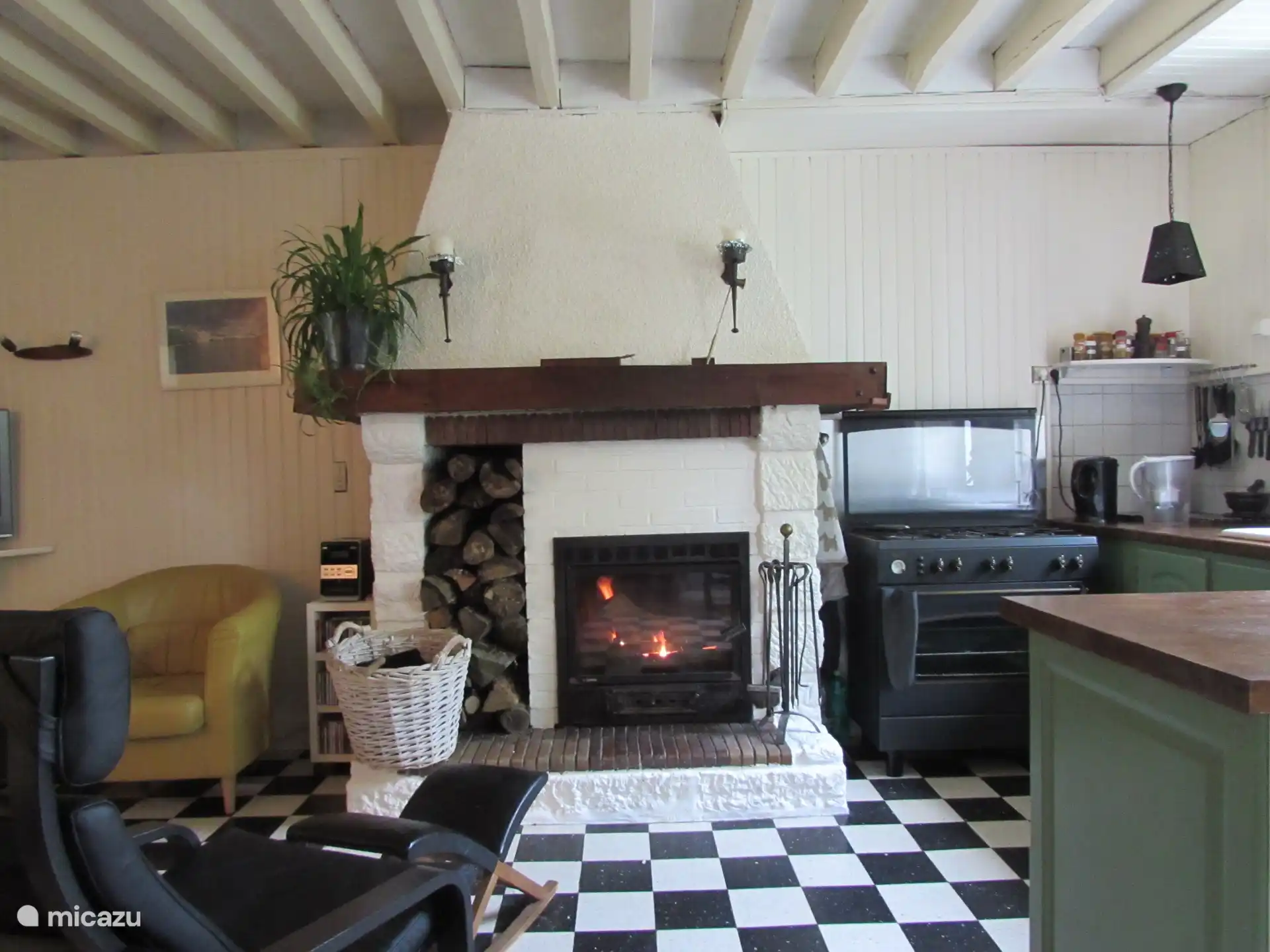 Bon dessin cheminée à bois..