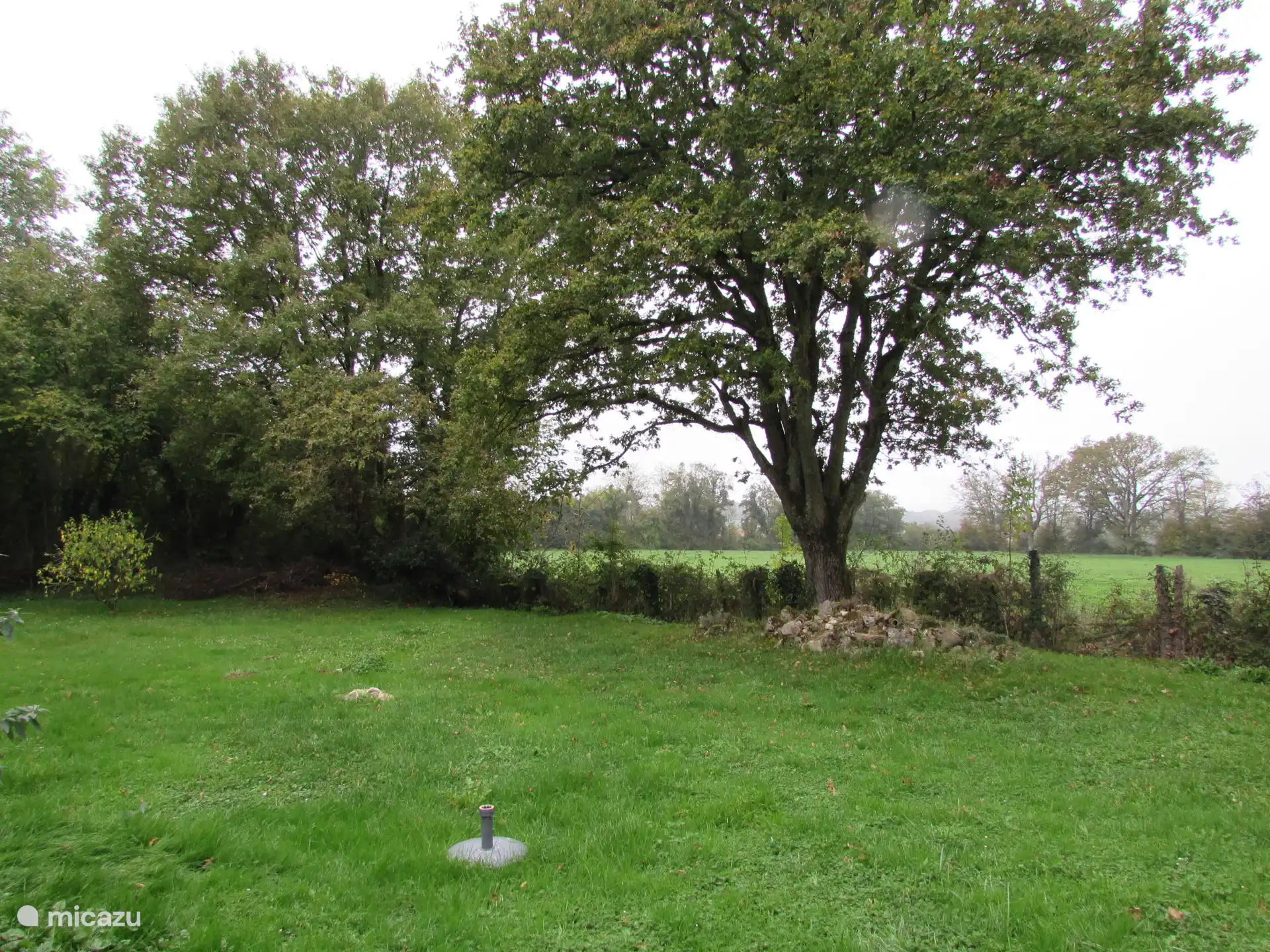 Jardin entièrement clos avec de belles vues.