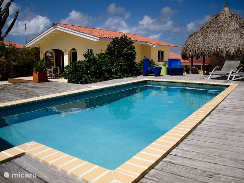 Vakantiehuis Curaçao, Banda Abou (west), Fontein Bungalow Bungalow + zwembad jacuzzi Prikichi