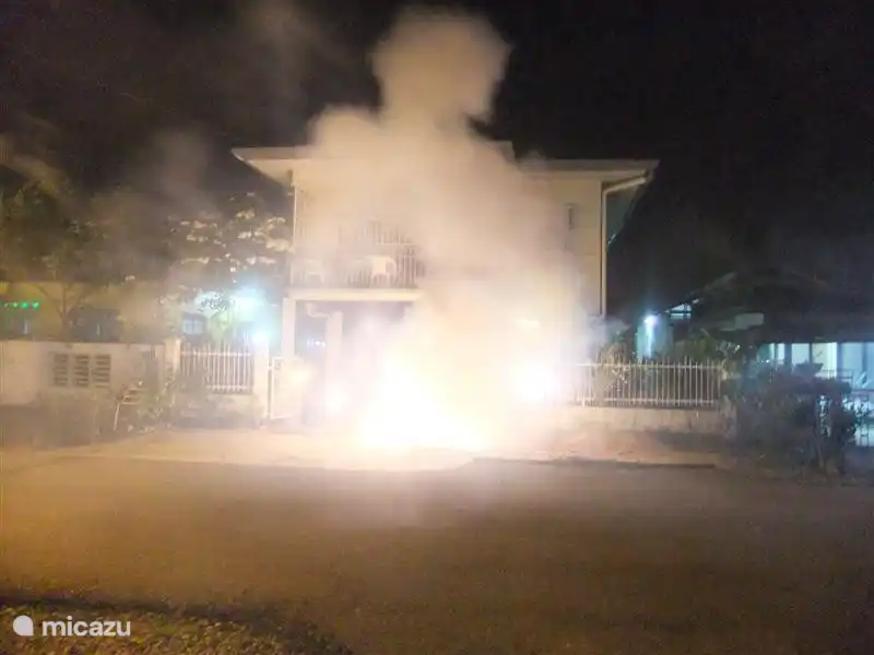 ¡A fin de año verás fuegos artificiales desde el balcón y el famoso PAGARA (badajo de mil) a las 00:00!