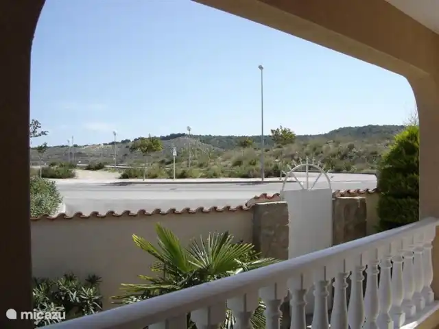 Villasol en España, Costa Blanca, Rojales  - villa Vista desde la terraza, al fondo las montañas entre Guardamar del Segura (costa) y Rojales.