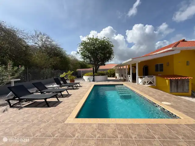 'Villa Banda Bou' con Vista al Mar en Curazao, Bandabou (oeste), Fontein - villa Amplia piscina de 6x3 m2, con amplio jardín trasero con mucha privacidad