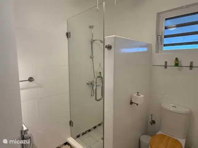 'Villa Banda Bou' con Vista al Mar en Curazao, Bandabou (oeste), Fontein - villa 1er baño adyacente al dormitorio principal