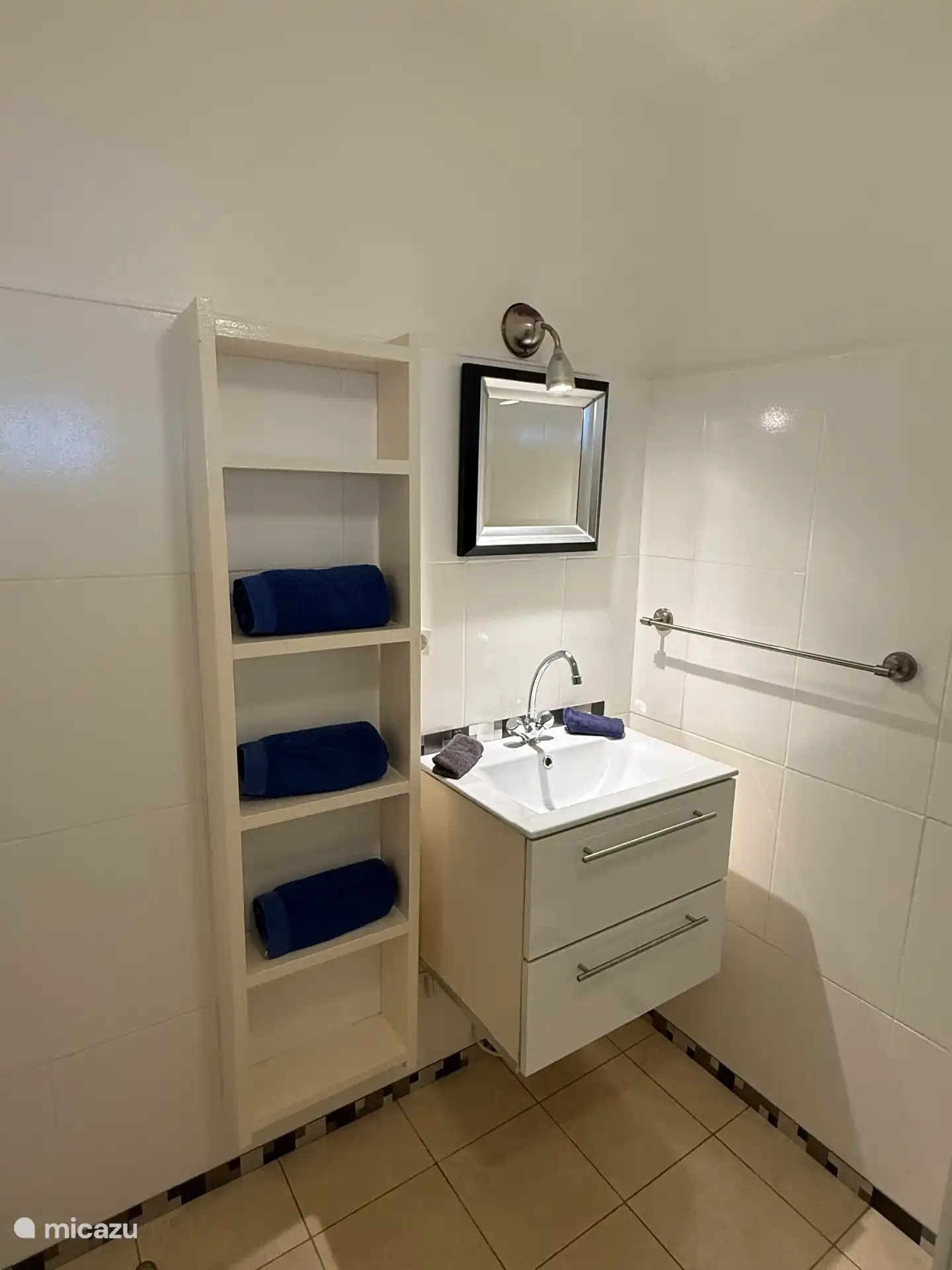 Baño principal con agua caliente