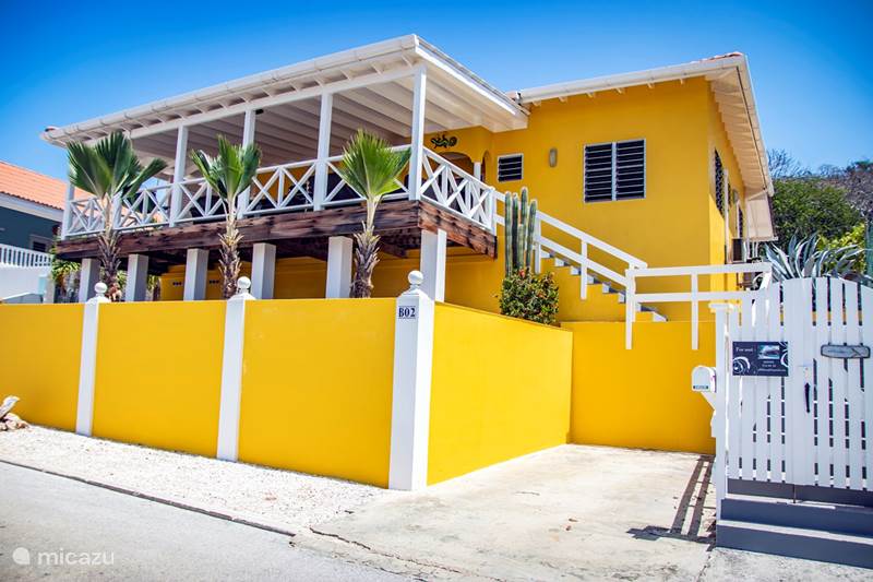 Vakantiehuis Curaçao, Banda Abou (west), Fontein Villa Villa Banda Bou met Zeezicht
