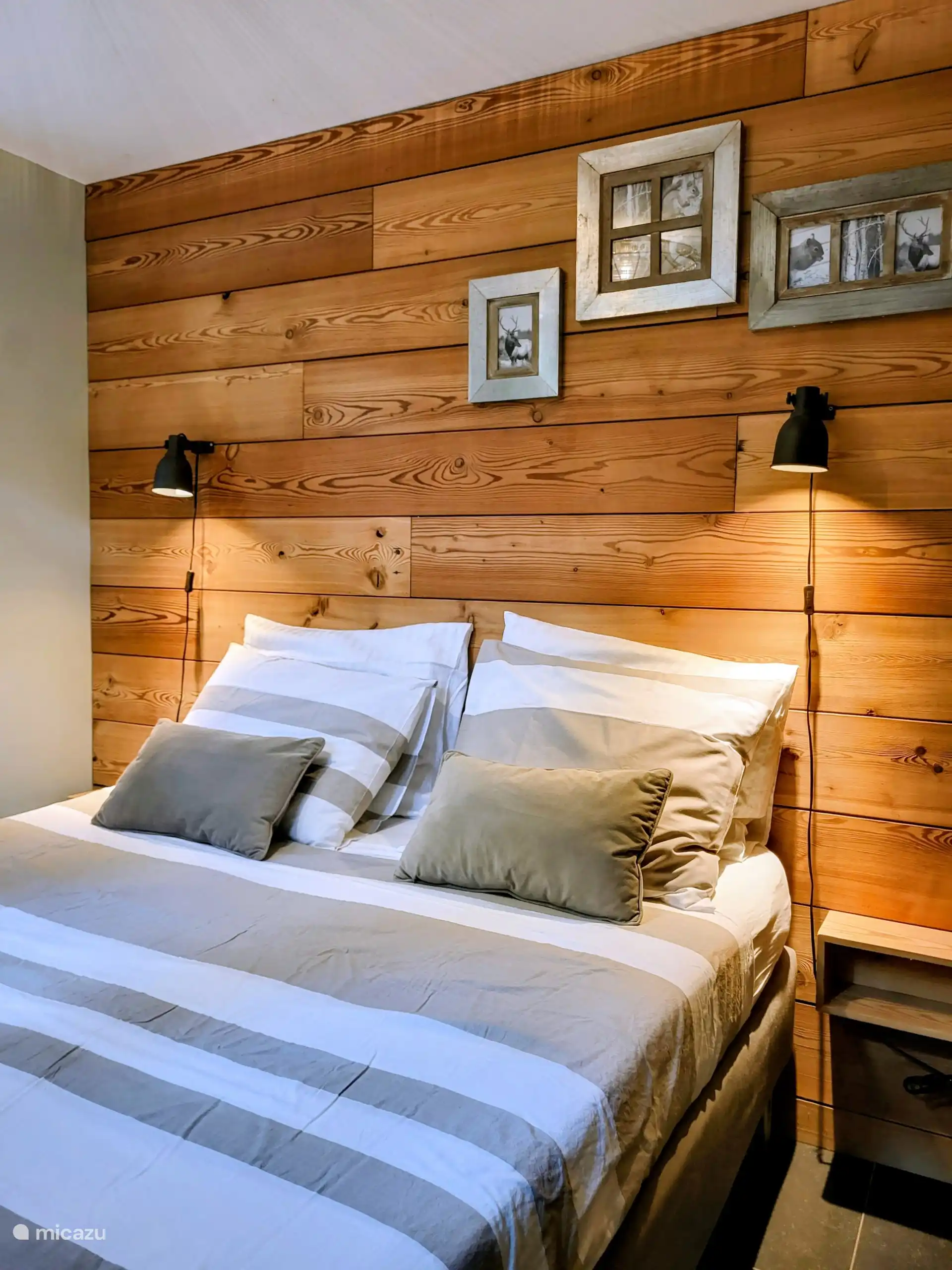 slaapkamer met 2-persoonsbed 