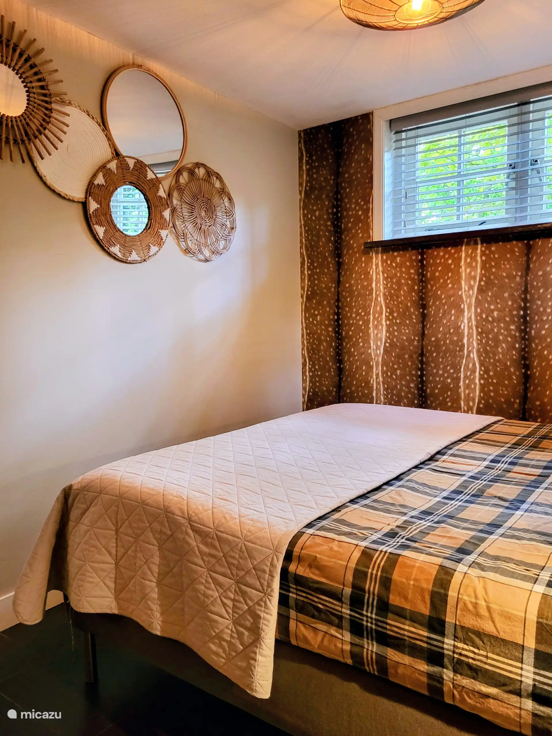 slaapkamer met 2-persoonsbed