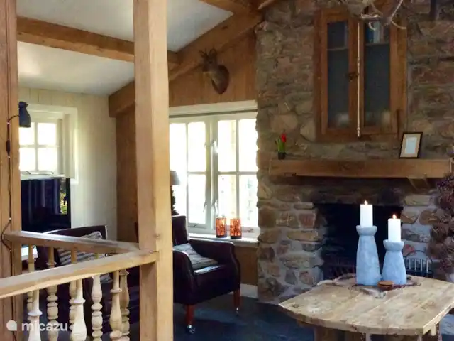 Le pic | Pays-Bas, Gueldre, Emst (Epe) - maison de vacances Le séjour avec vue sur la cheminée, la télévision à gauche.