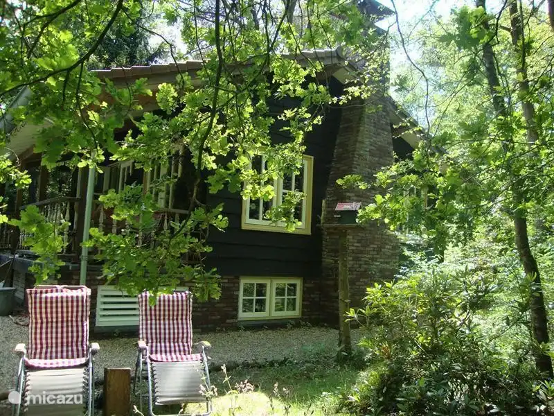 Zij aanzicht van het huis.