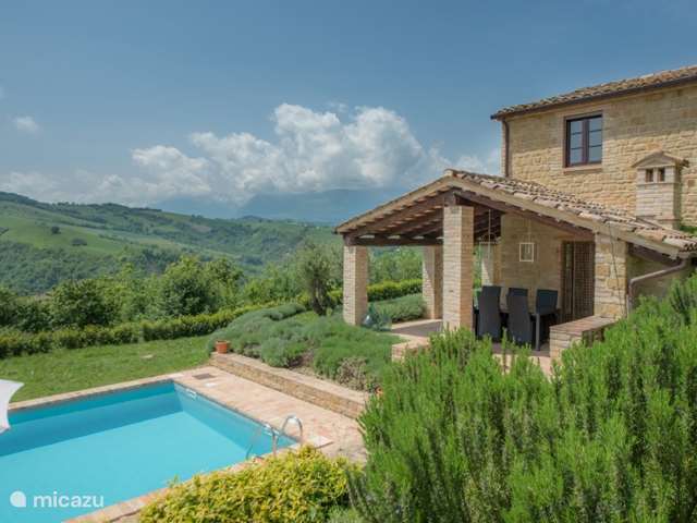 Holiday home in Italy, Marche, Sant&#39;Angelo (Pontano) - villa Casa Filo