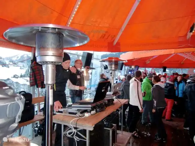 Après-Ski in der Plattform Riezlern